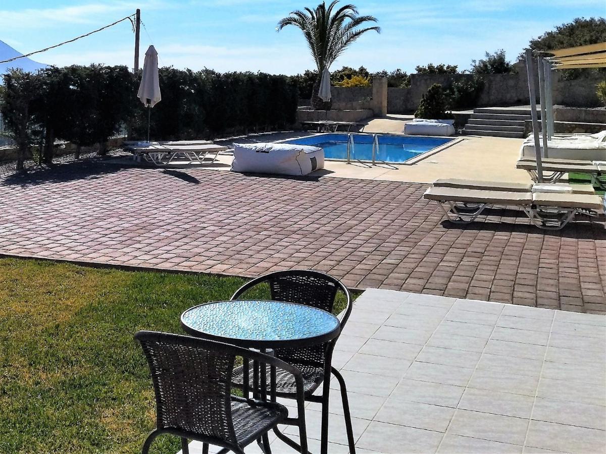 Lagoon View Apartments - Adults Only لاسي المظهر الخارجي الصورة