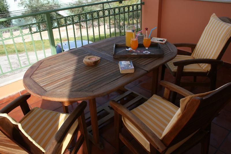 Lagoon View Apartments - Adults Only لاسي المظهر الخارجي الصورة